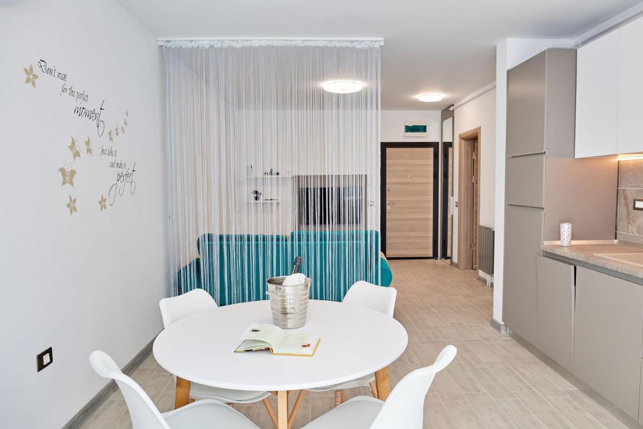 Sea Love Apt Spa N Pools Beach Resort Năvodari Zewnętrze zdjęcie